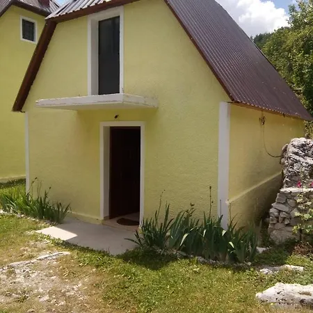 Bujtina Ahmetaj