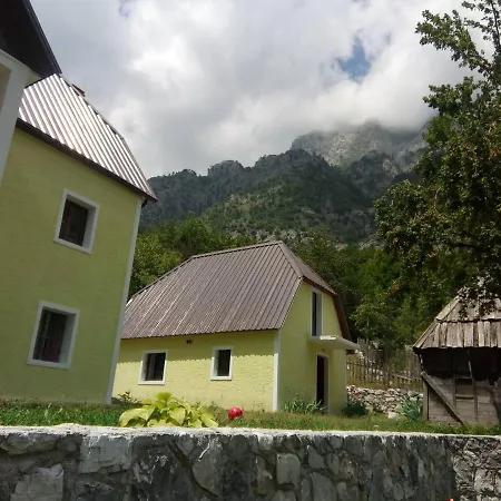Lodge Bujtina Ahmetaj *