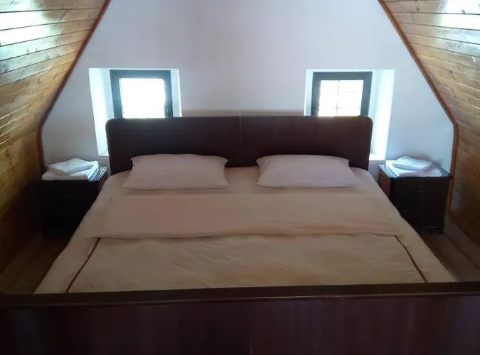 Jaktstuga Bujtina Ahmetaj *